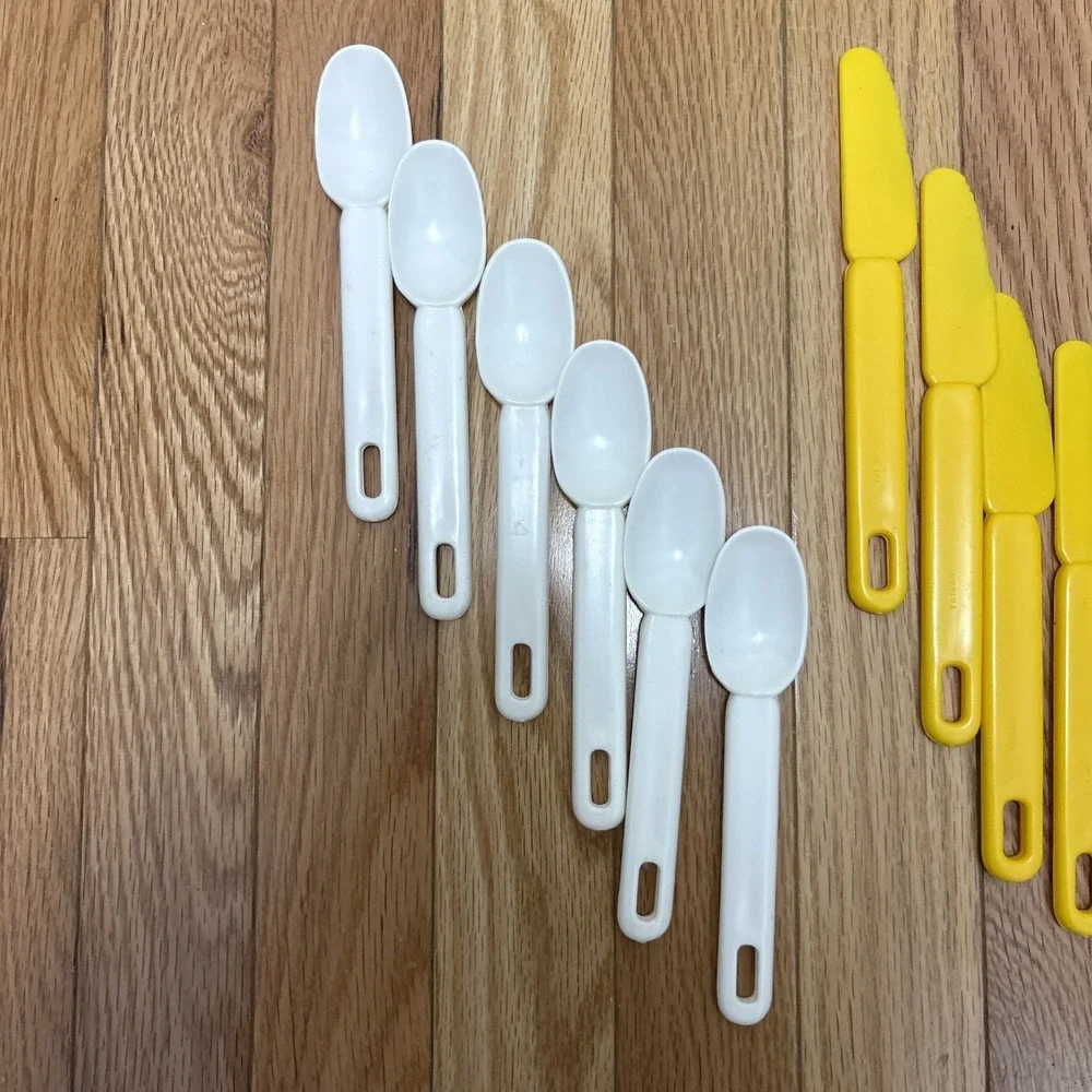 Vintage Primary Color‎ Strudy Plastic Picnic Flatware - 24 Piece Set